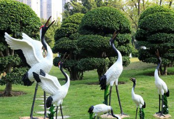 丹頂鶴雕塑-公園草坪大型仿真動物丹頂鶴雕塑