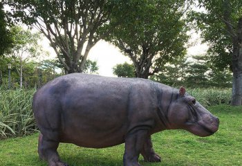 河馬雕塑-景區(qū)草坪不銹鋼仿銅行走的河馬雕塑