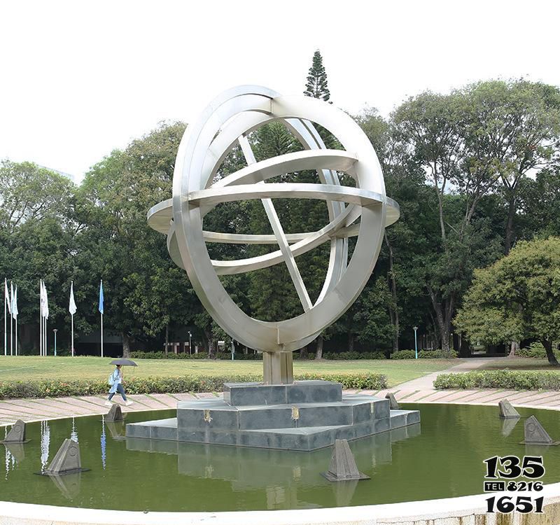 地球儀雕塑-公園創意鏤空抽象不銹鋼雕塑高清圖片