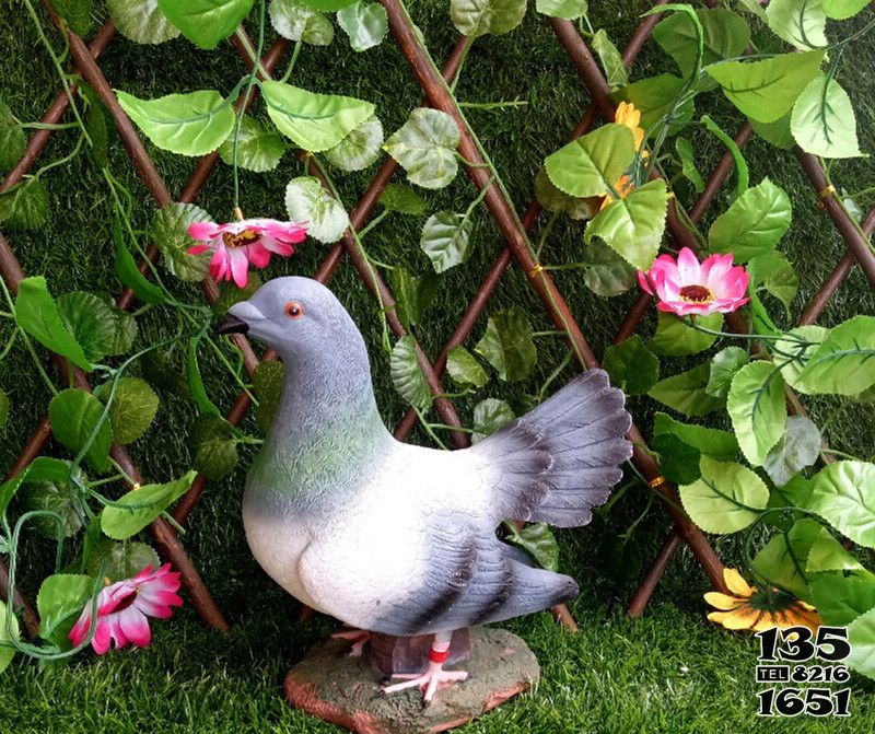 鴿子雕塑-花園農(nóng)場玻璃鋼樹脂工藝仿真動物鴿子雕塑高清圖片