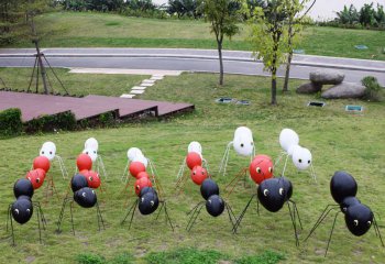 螞蟻雕塑-景區(qū)公園草坪紅白黑玻璃鋼螞蟻雕塑