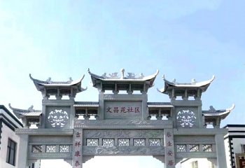 牌坊雕塑-城市小區(qū)三門鏤空浮雕石雕牌樓