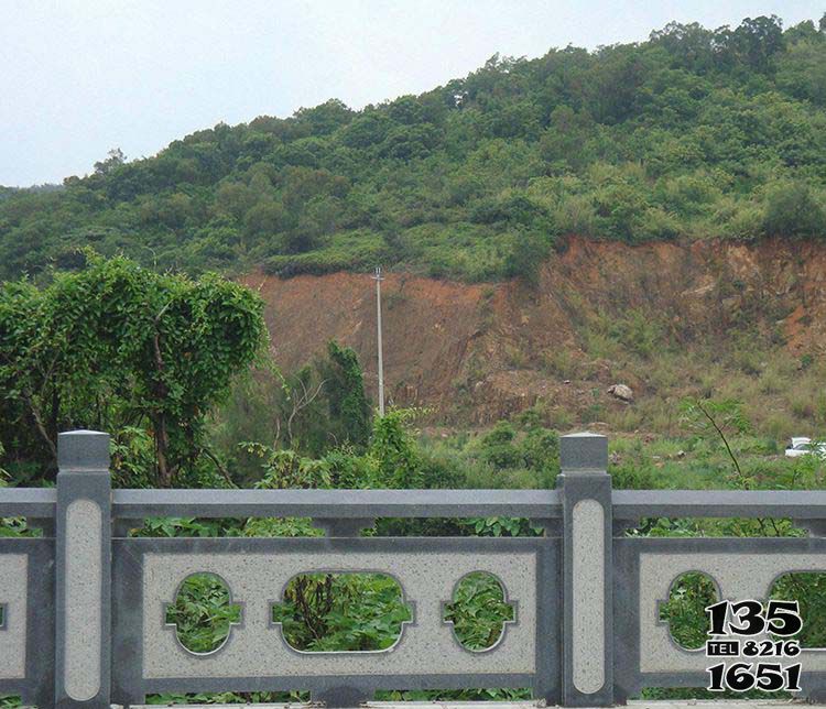 欄桿欄板雕塑-園林景區(qū)大理石黑鏤空護欄雕塑高清圖片