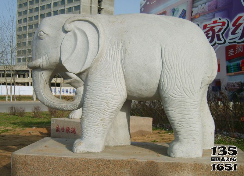 大象雕塑-大型仿真動物大理石石雕行走的大象雕塑高清圖片