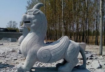 獨(dú)角獸雕塑-公園里擺放的青石石雕創(chuàng)意獨(dú)角獸雕塑