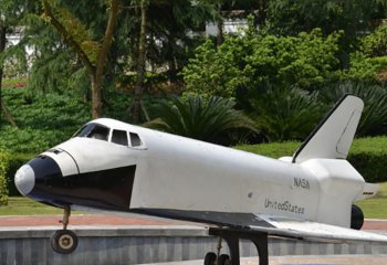 飛機雕塑-玻璃鋼仿真大型公園戶外飛機雕塑