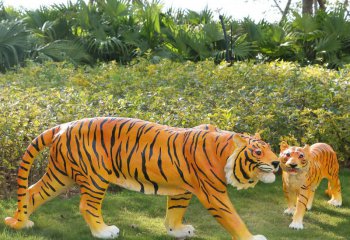 老虎雕塑-公園草坪玻璃鋼大型仿真彩繪獅子雕塑