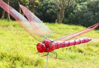 蜻蜓雕塑-別墅田園擺放仿真紅色蜻蜓玻璃鋼雕塑