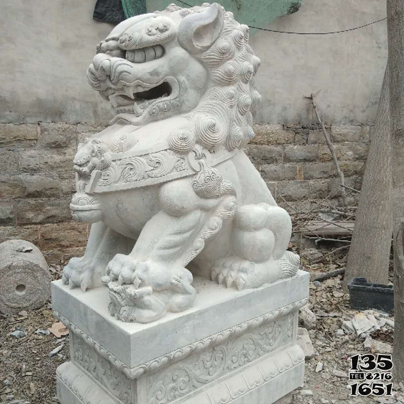 獅子雕塑-石雕大型仿真動(dòng)物漢白玉庭院別墅獅子雕塑高清圖片