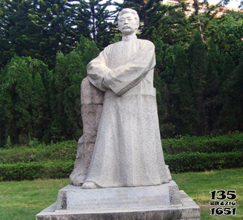 魯迅雕塑-公園景區近代名人作家玻璃鋼人物景觀魯迅雕塑高清圖片