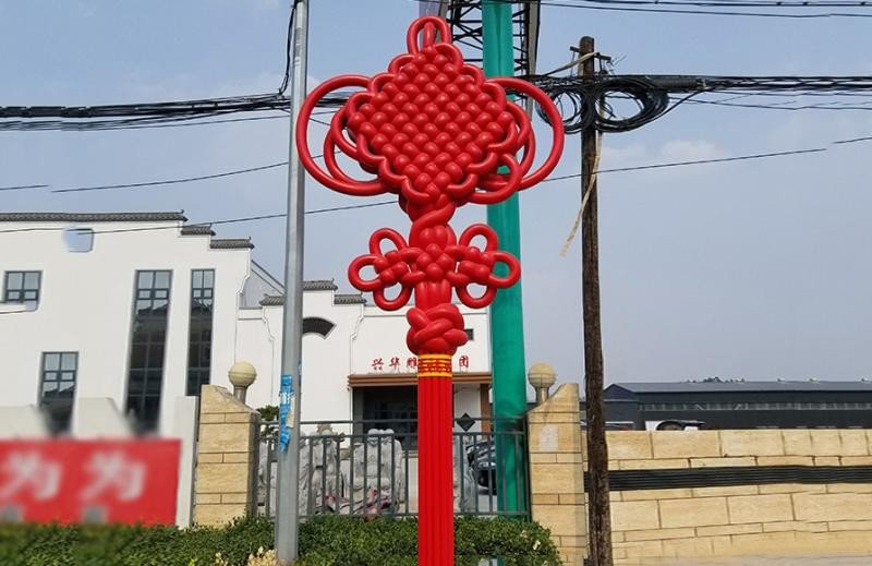 不銹鋼中國(guó)結(jié)城市景觀雕塑-城市不銹鋼中國(guó)結(jié)雕塑高清圖片