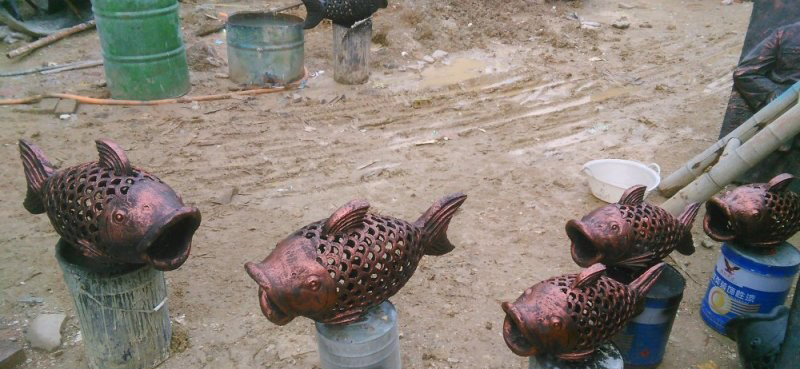 銅雕鏤空魚(yú)-鏤空魚(yú)銅雕高清圖片